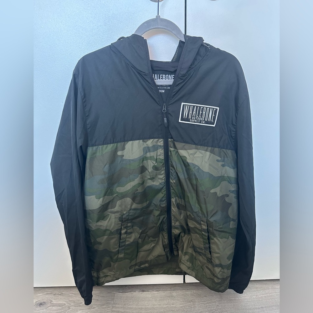 Men’s Whalebone camouflage windbreaker (medium)